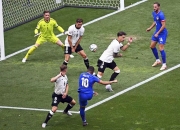 开云体育官方登录入口-联赛赛程紧张，球队备战气氛浓厚的简单介绍