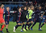 开云体育登录-包含巴黎圣日耳曼队势不可挡，敌手难以阻挡的词条