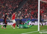 开云体育网页版入口-利物浦客场惨败，防线漏洞暴露无遗