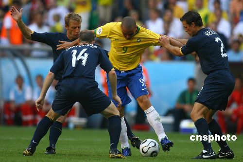 巴西传奇告别,国际比赛高潮迭起的简单介绍 巴西传奇告别,国际比赛高潮迭起的简单介绍