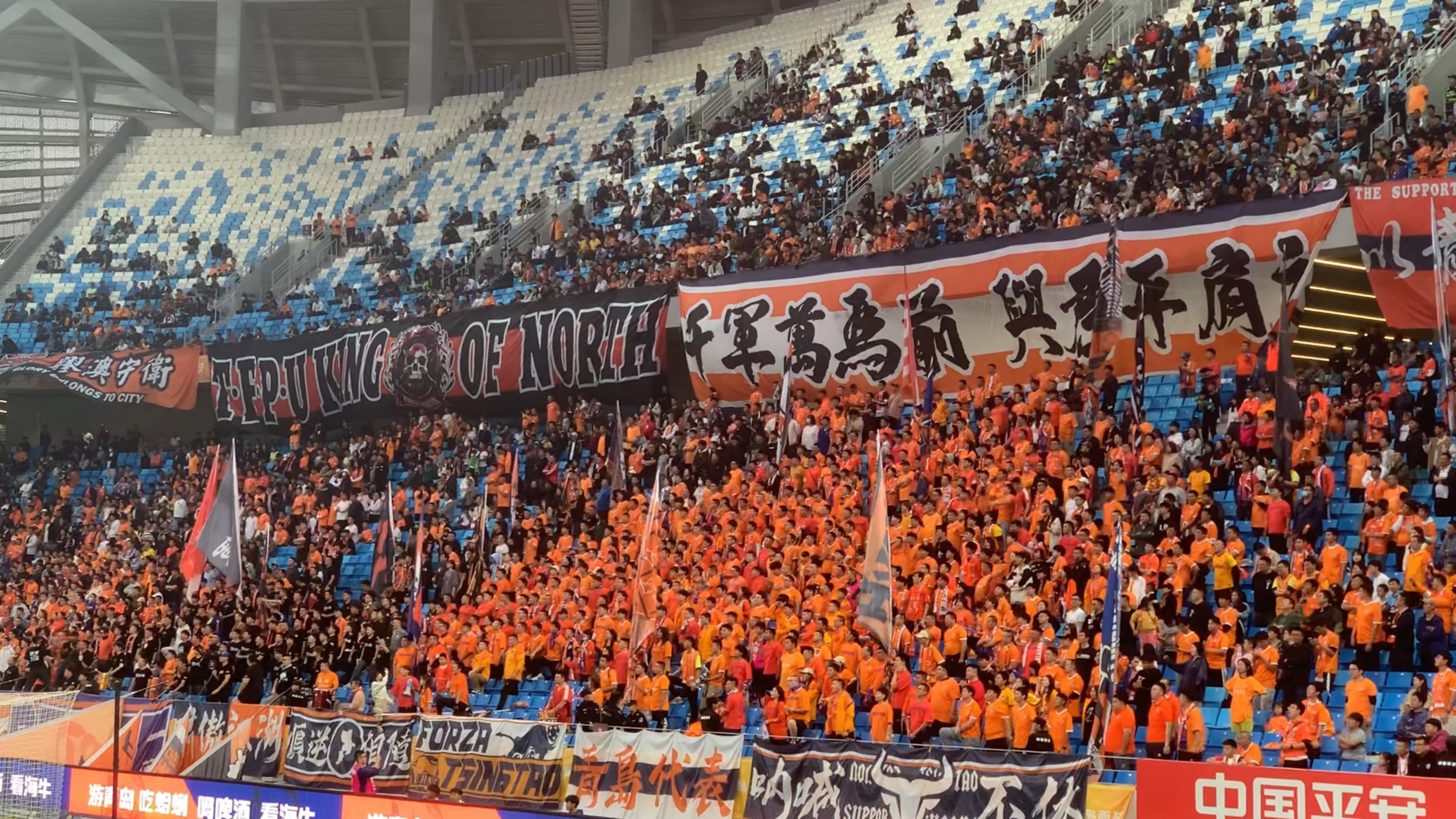 大连人终结连胜，青岛黄海防守犯错输球的简单介绍