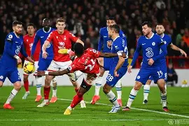 切尔西客场告捷，阿祖尔助攻进球