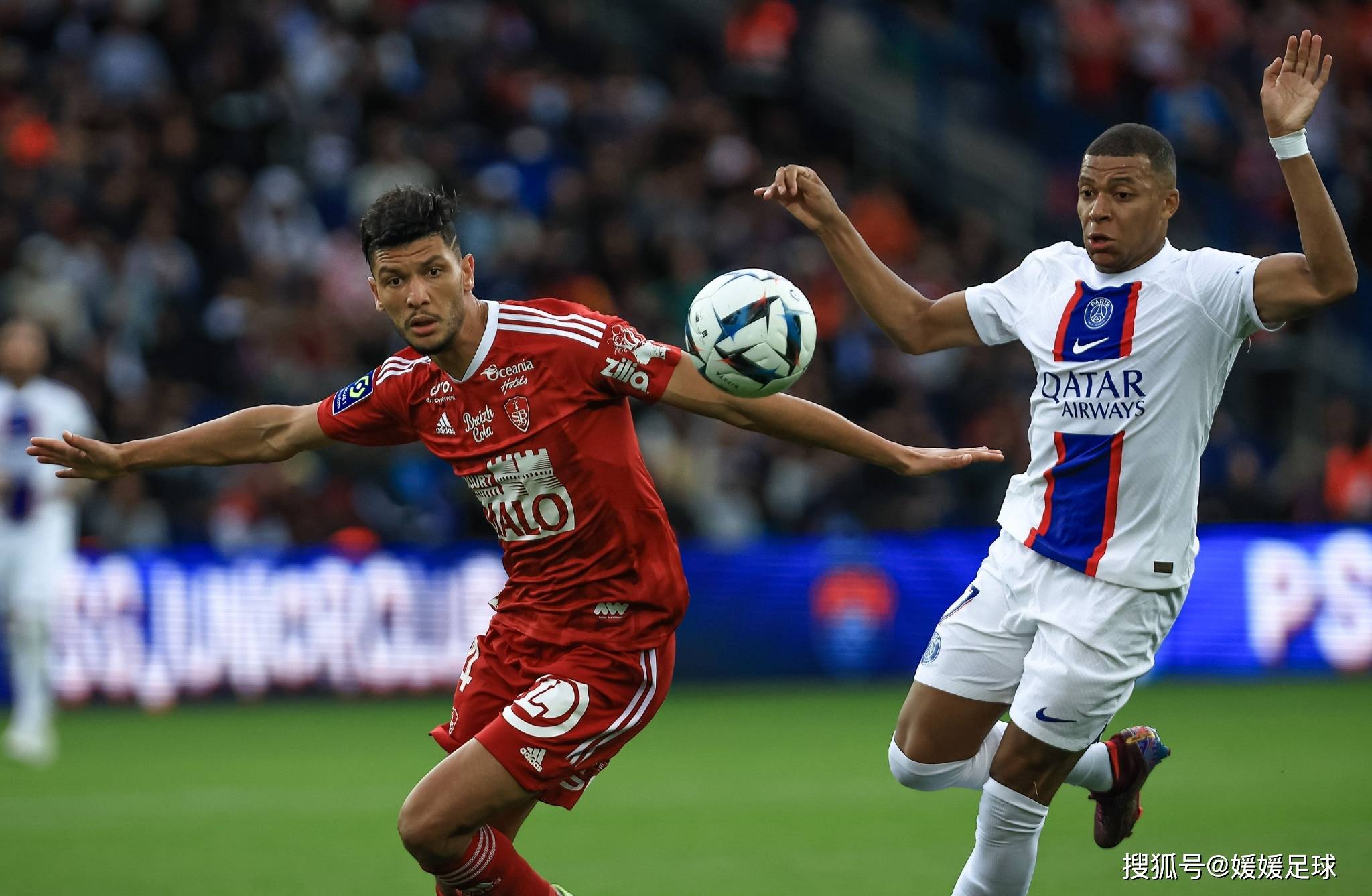 巴黎FC主场战胜里昂，狂揽3分