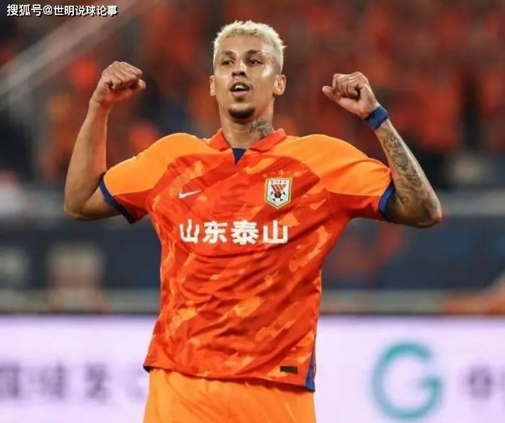 淘汰赛的悬念笼罩在比赛场上