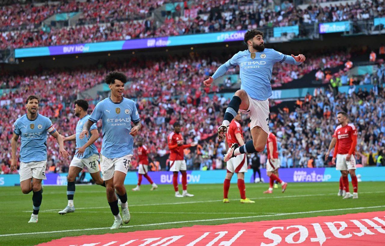 马竞客场胜曼联，出线前景良好